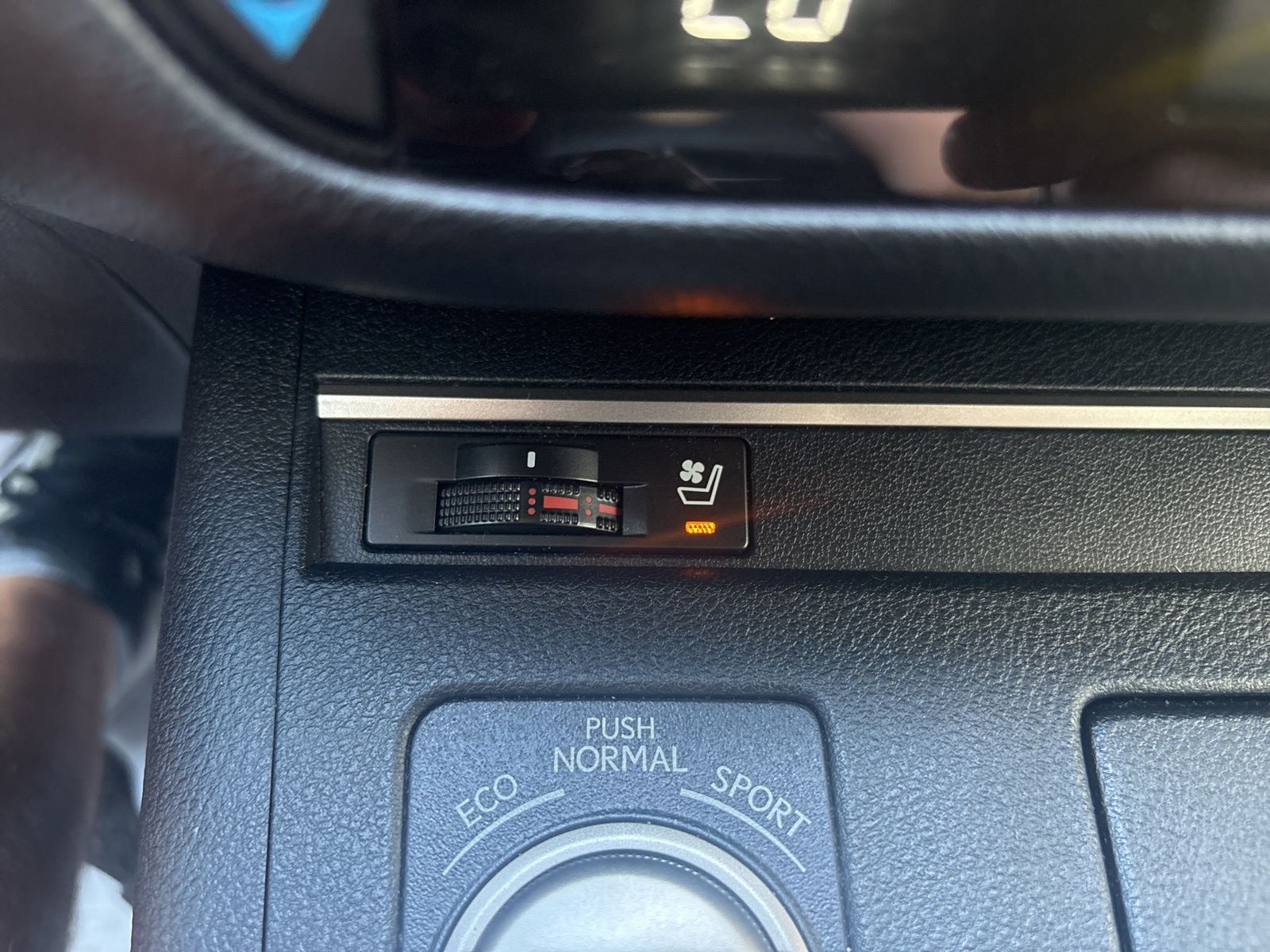 2015 Lexus ES 350 - Photo 28