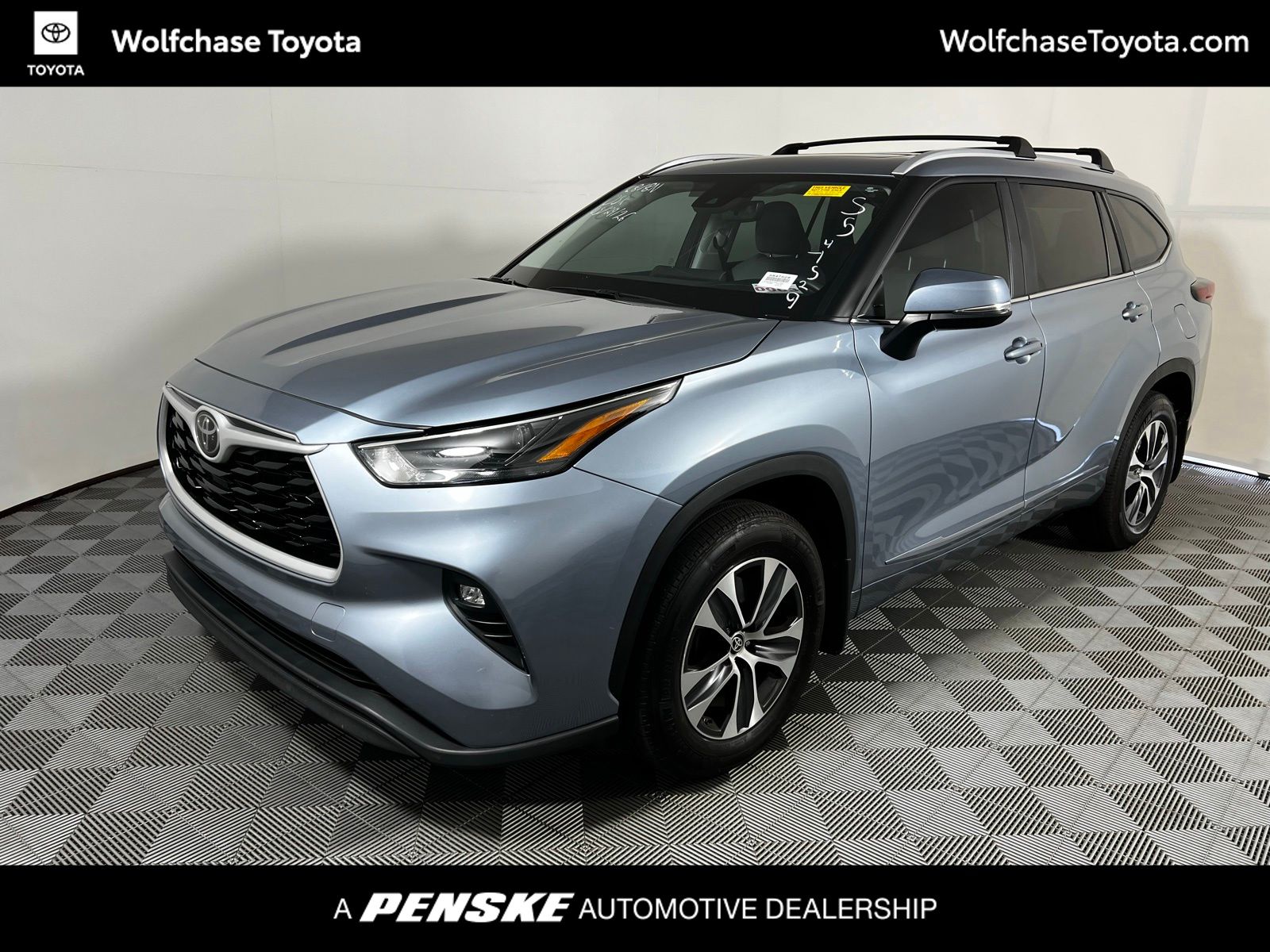 Thumbnail: 2024 Toyota Highlander - 1