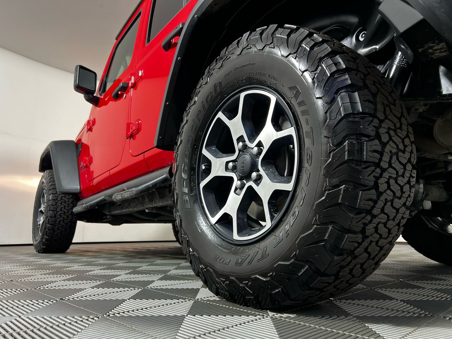 Thumbnail: 2022 Jeep Wrangler - 25