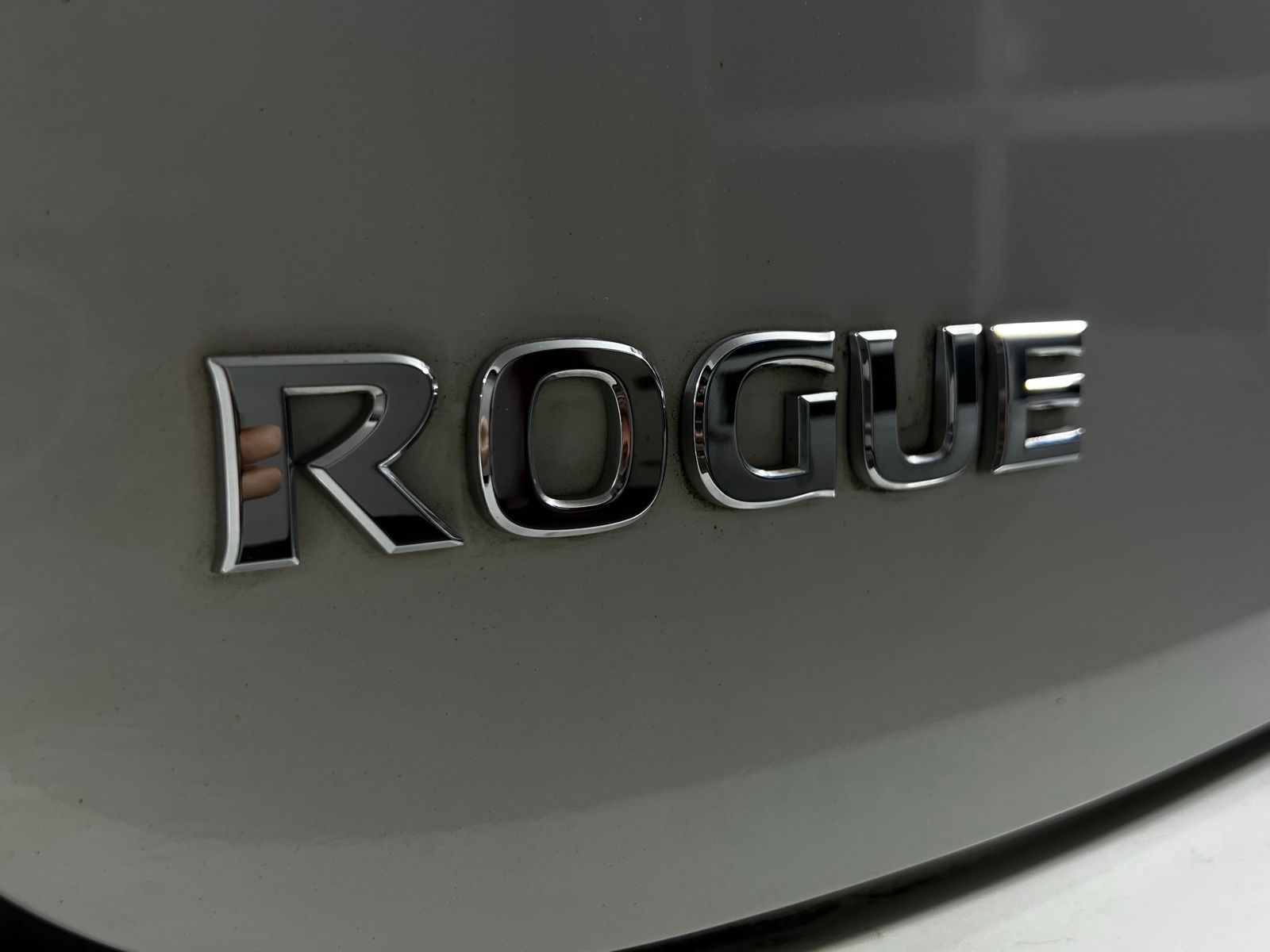 Thumbnail: 2012 Nissan Rogue - 9