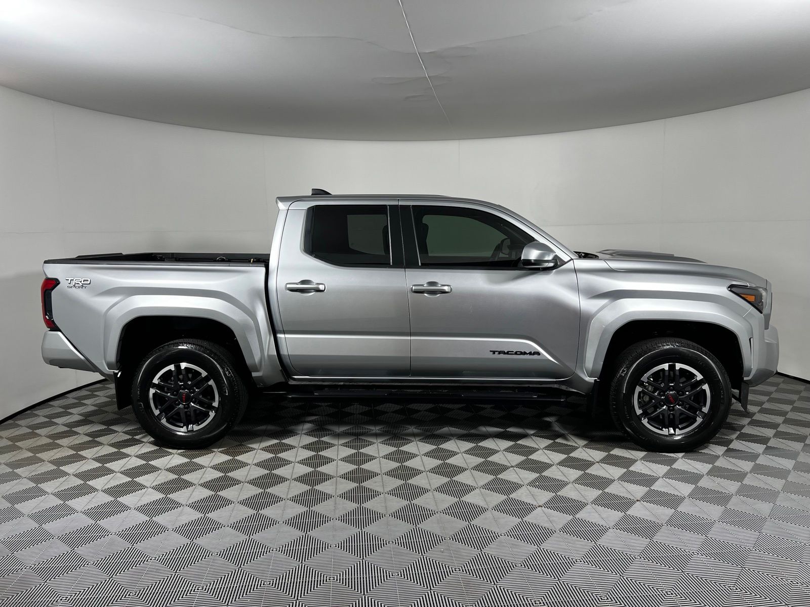 Thumbnail: 2024 Toyota Tacoma - 4