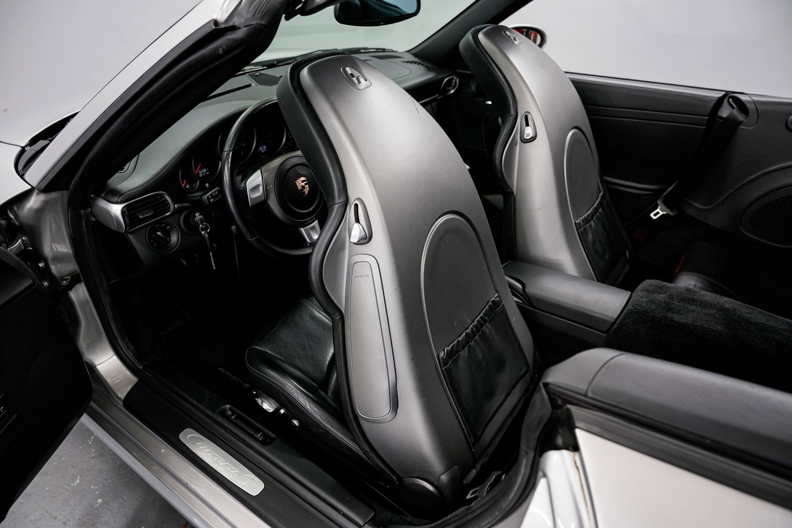 2005 Porsche 911 Carrera S — photo 19