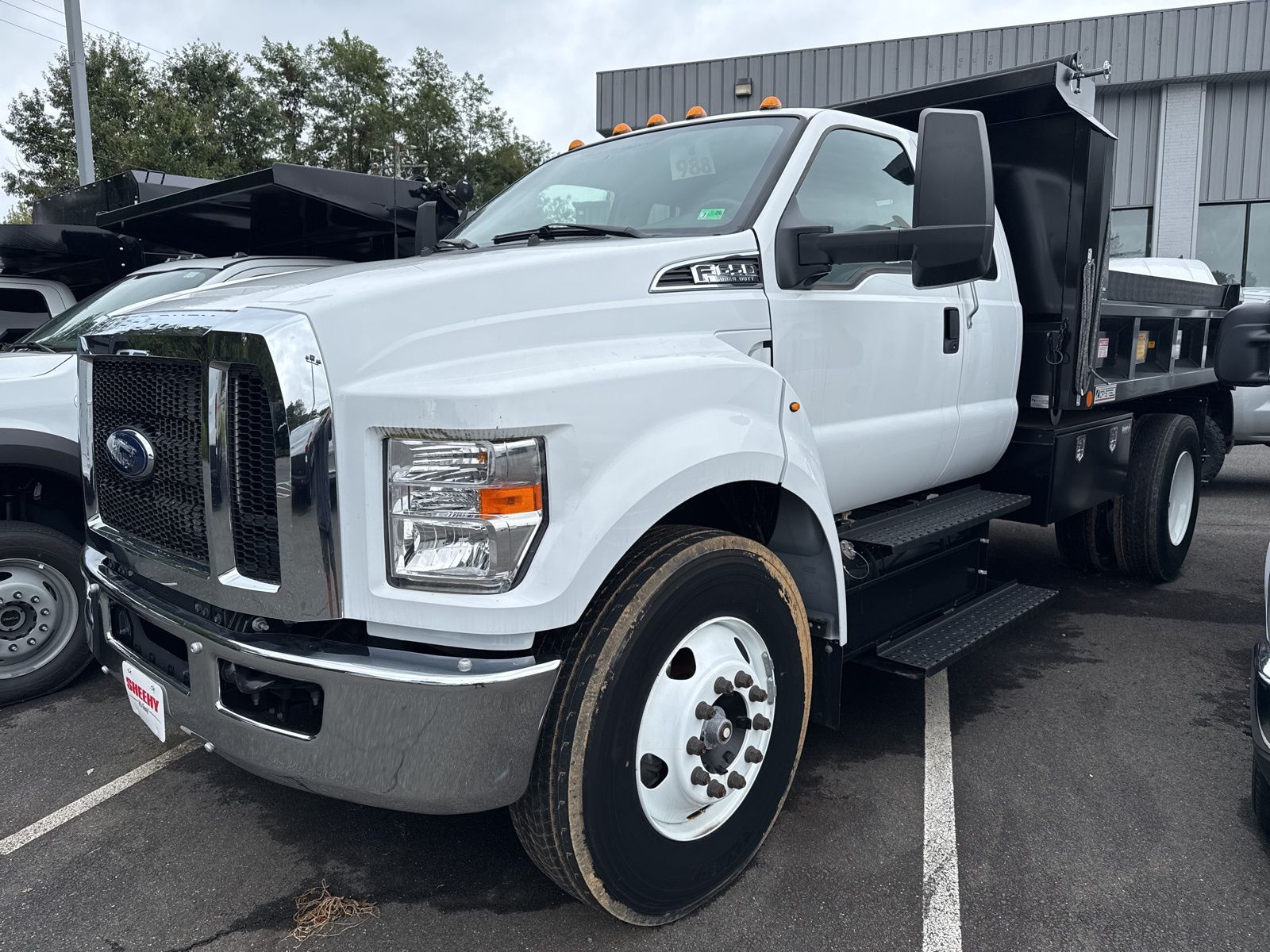 New 2024 Oxford White Ford Base image 5