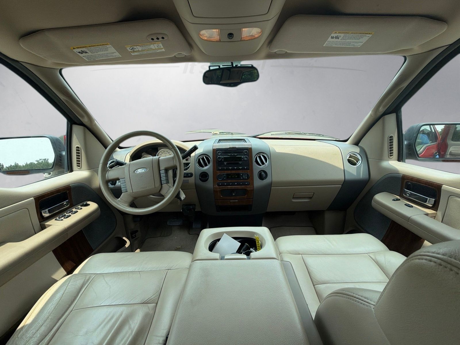 Used 2004  Ford Lariat image 3