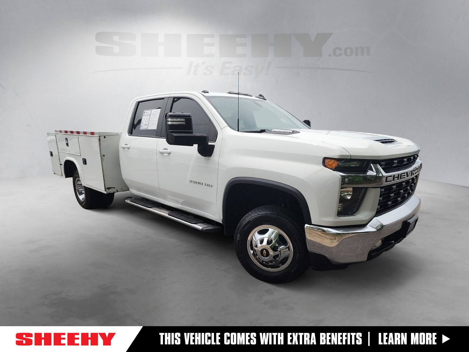 Summit White 2023 Chevrolet Silverado 3500HD Pickup Truck Four-Wheel Drive Automatic
