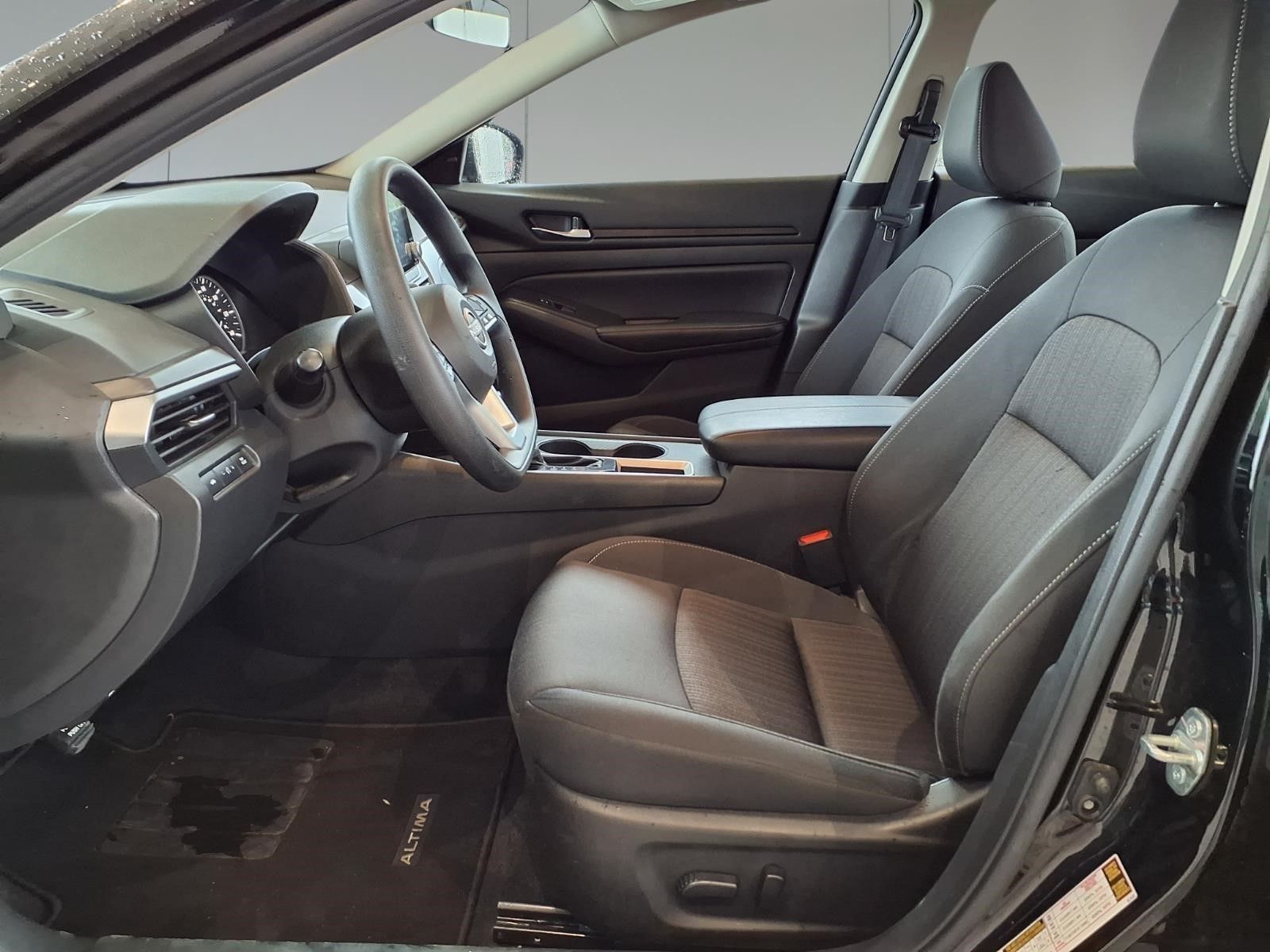 2025 Nissan Altima 2.5 SV Black at Bravo Nissan