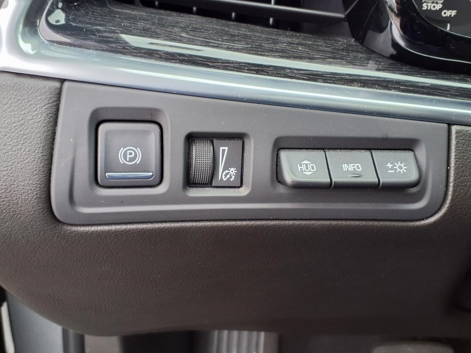 2023 Cadillac XT5 Premium Luxury Silver at Tom Peacock Cadillac