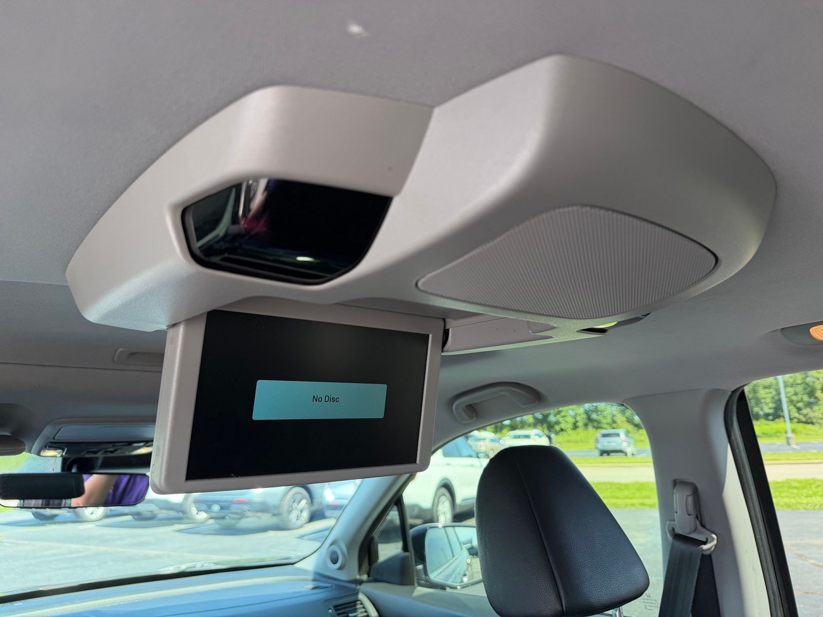 2019 Honda Pilot image 16