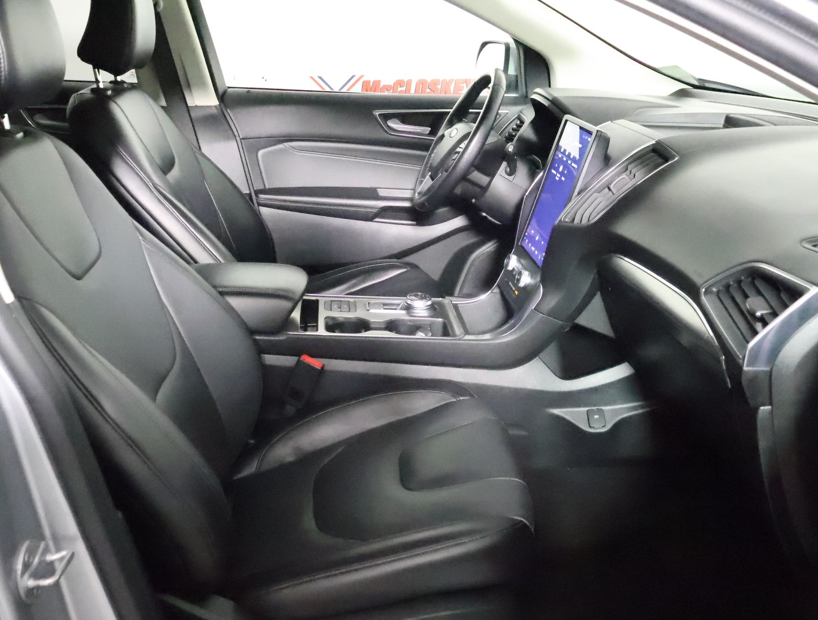 2022 Ford Edge Titanium photo