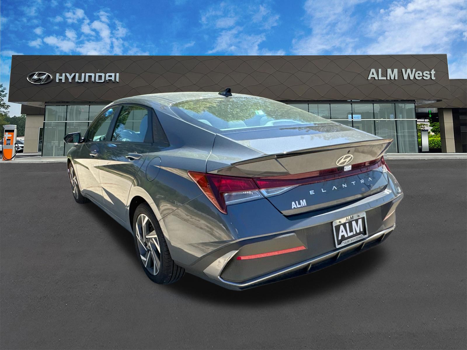 Certified Used 2025 Gray Hyundai SEL Sport image 7
