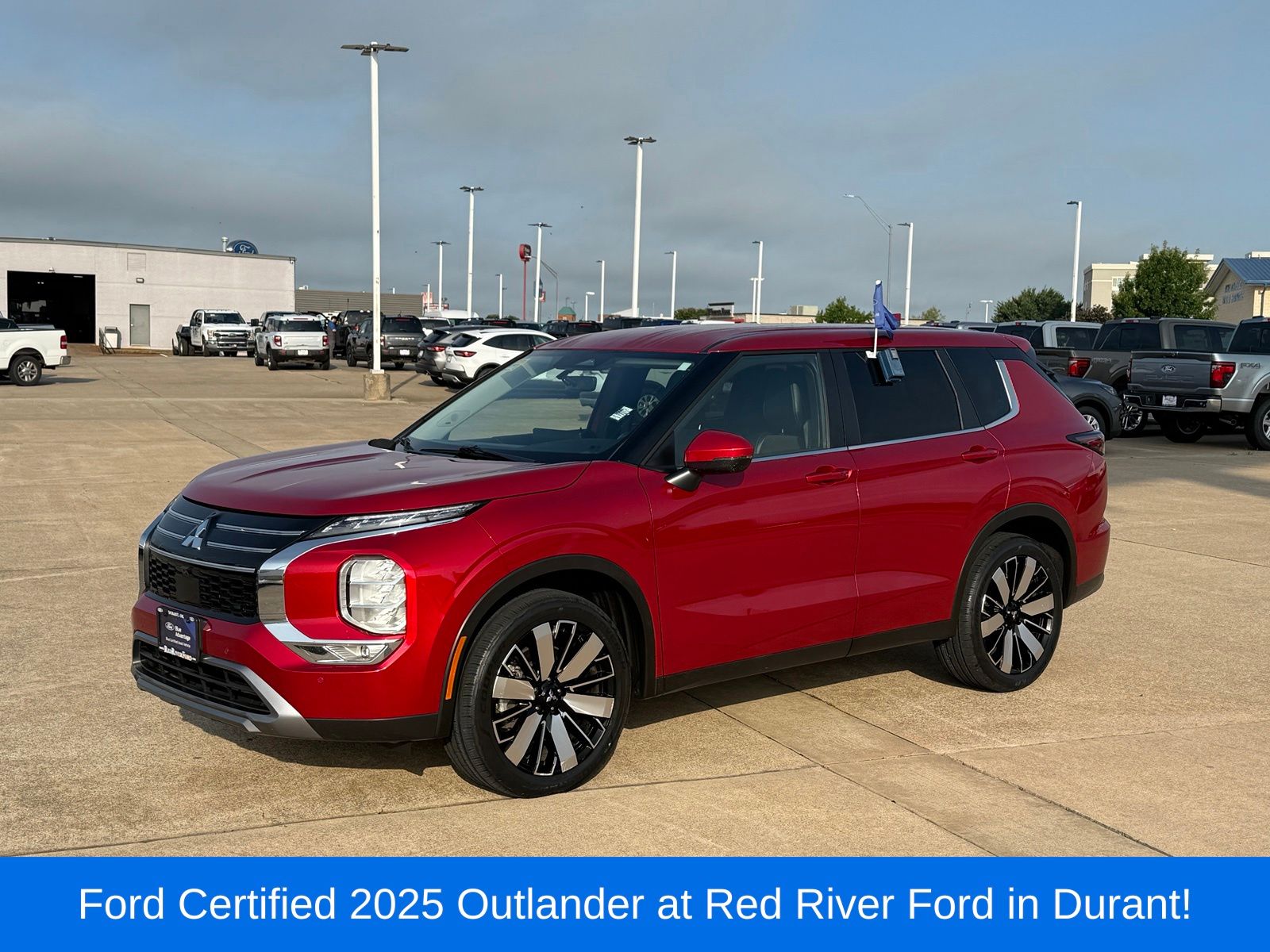 Red 2025 Mitsubishi Outlander SUV / Crossover Front-Wheel Drive Continuously Variable Transmission