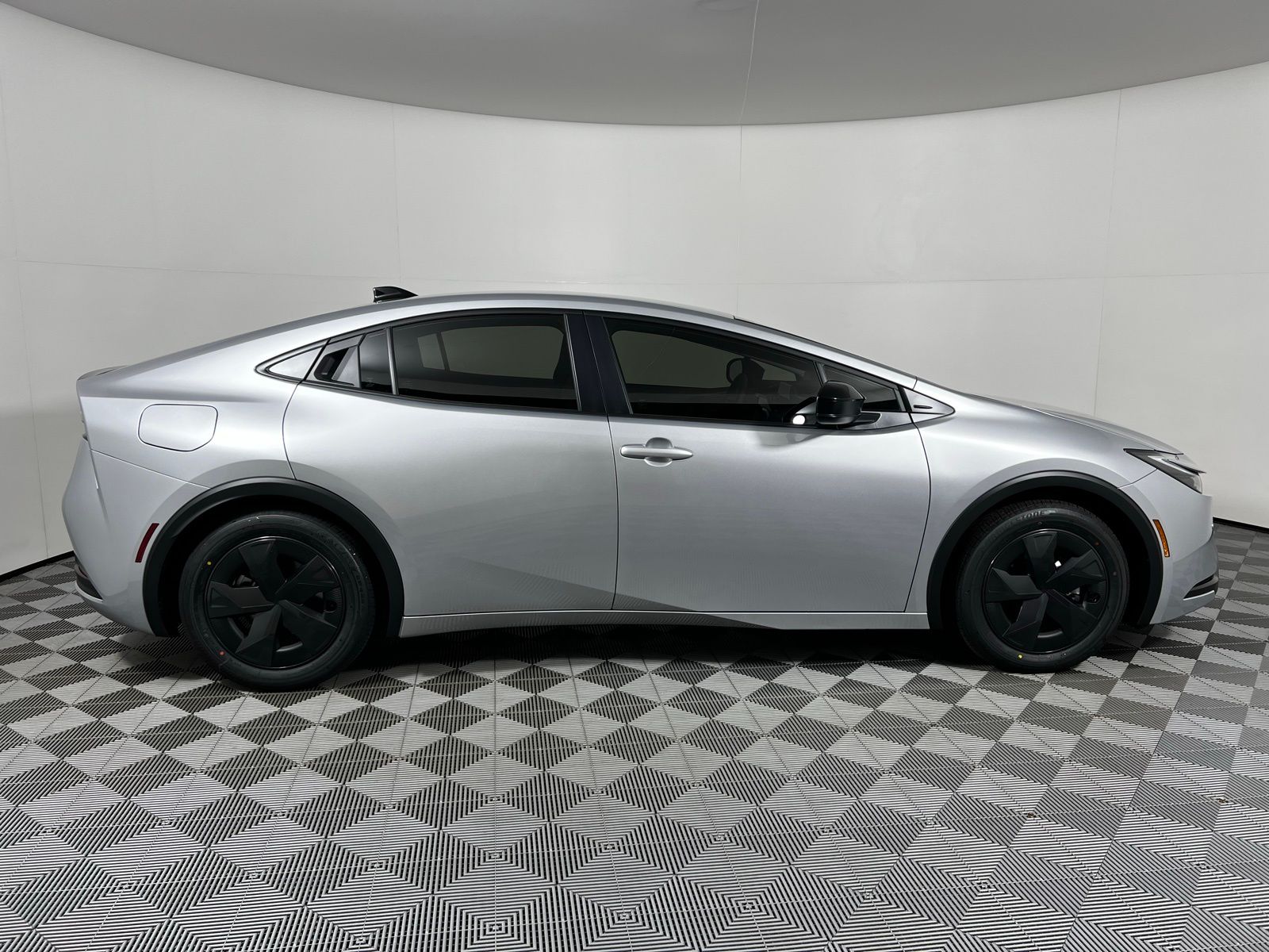 Thumbnail: 2026 Toyota Prius - 4