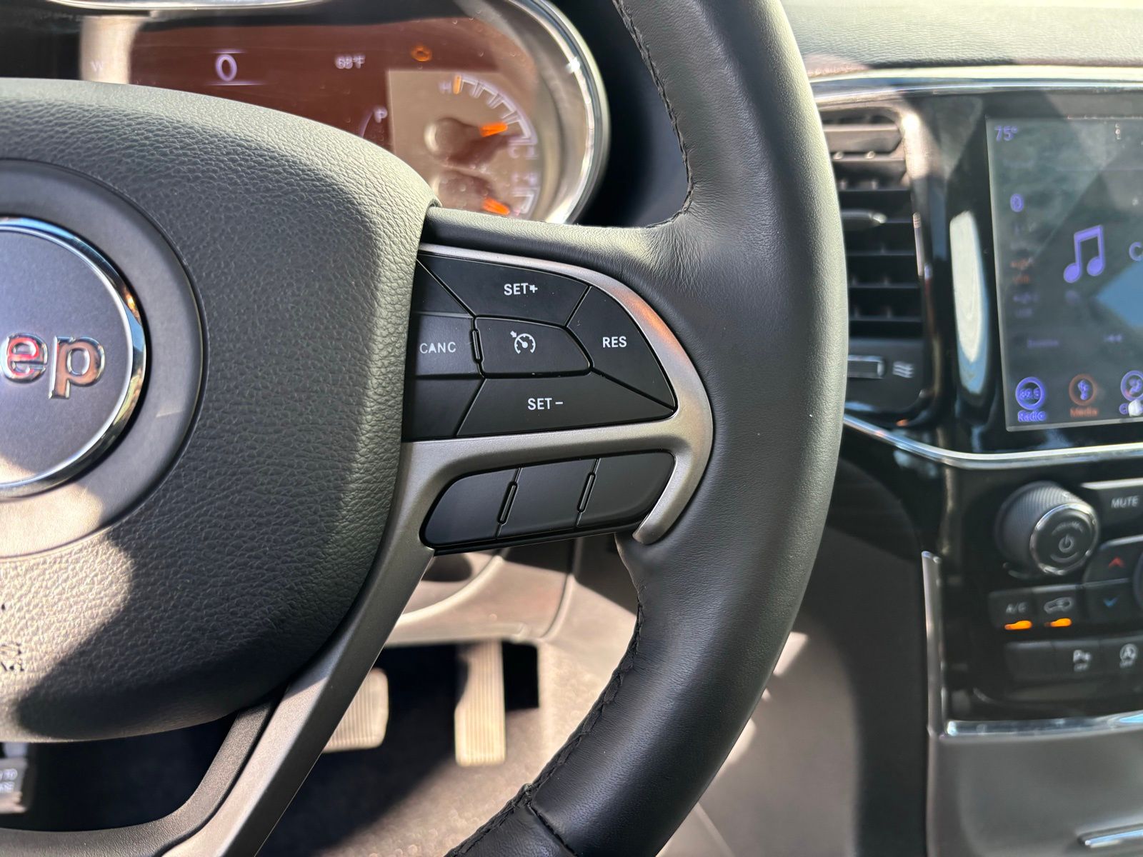 Used Car 2019 Jeep Grand Cherokee  Altitude For Sale Under $20,000 In Austin, Texas