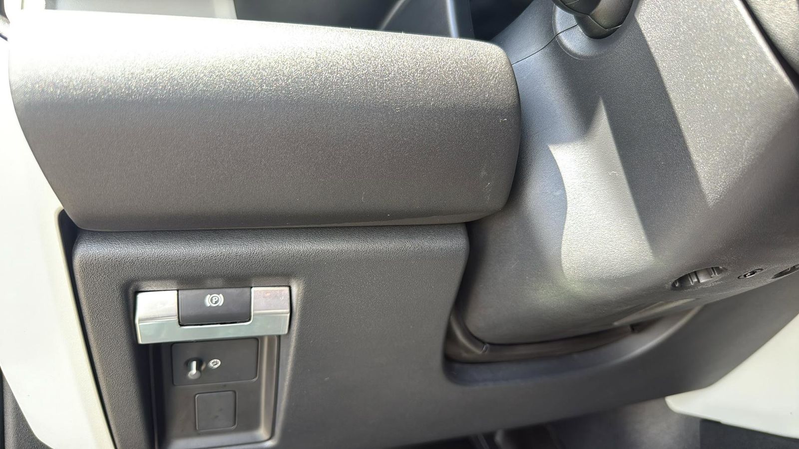Used Car 2024 Land Rover Defender 130  X-dynamic Se For Sale Under $80,000 In Austin, Texas