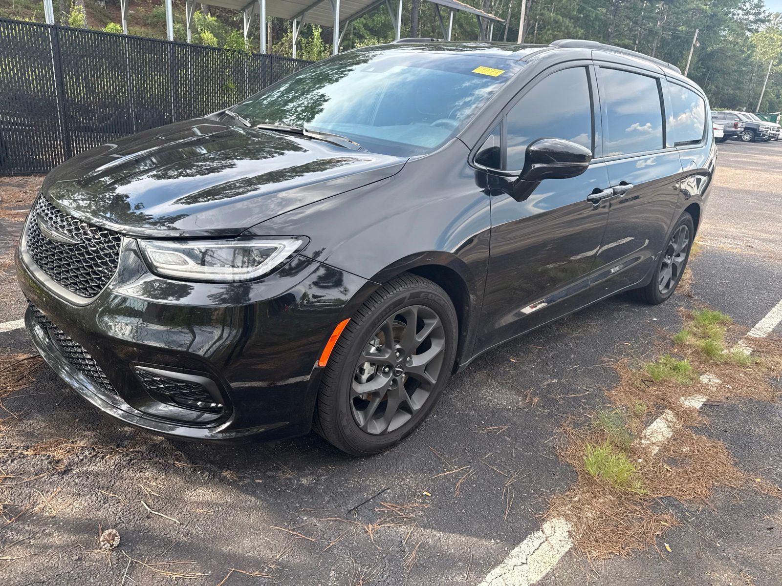 Used 2022 Chrysler Pacifica Van