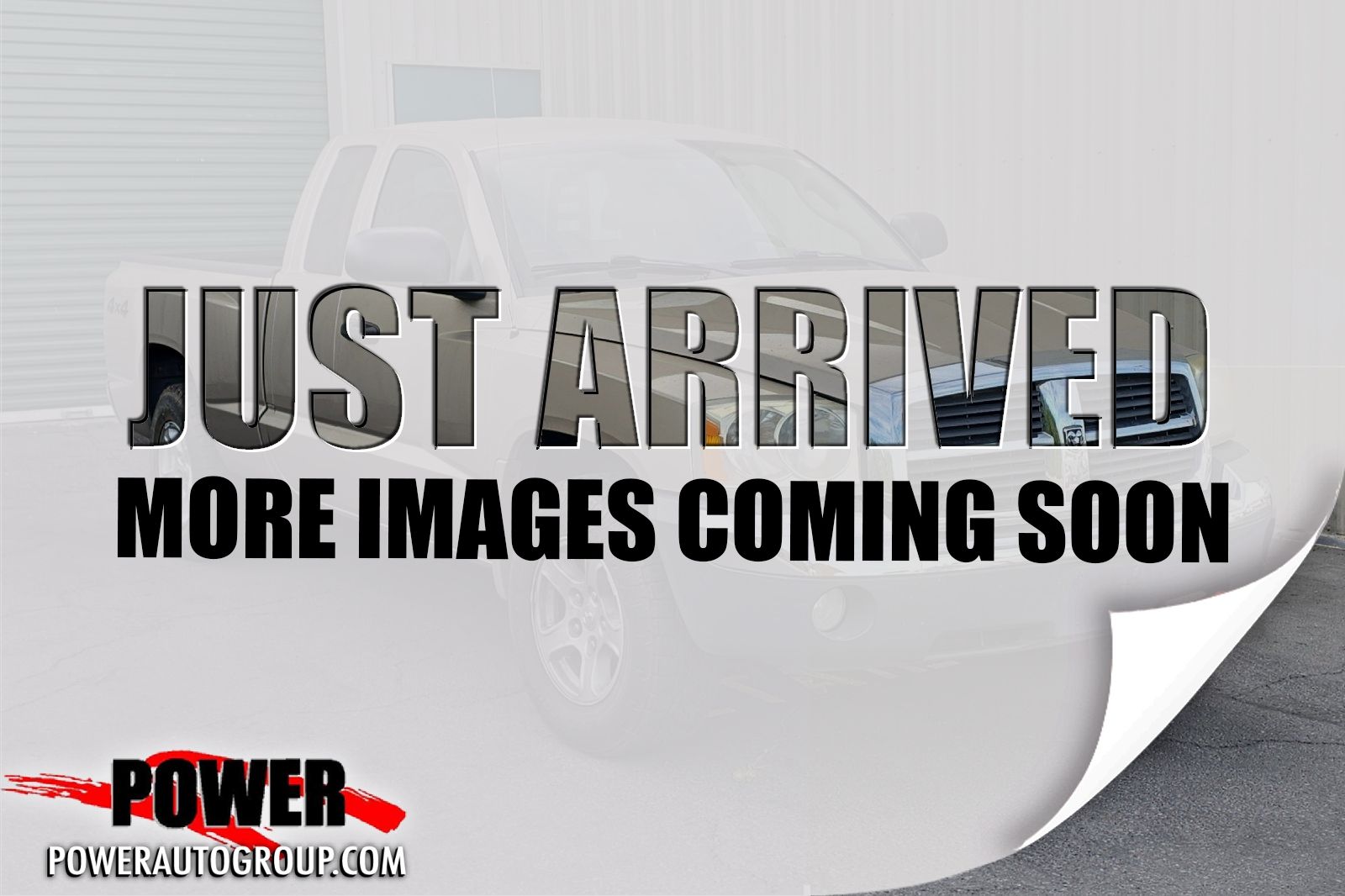 Light Almond Pearl Metallic 2005 Dodge Dakota Pickup Truck Four-Wheel Drive 5-Speed Automatic