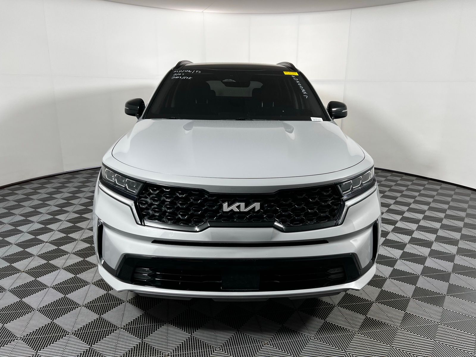 Thumbnail: 2023 Kia Sorento - 2