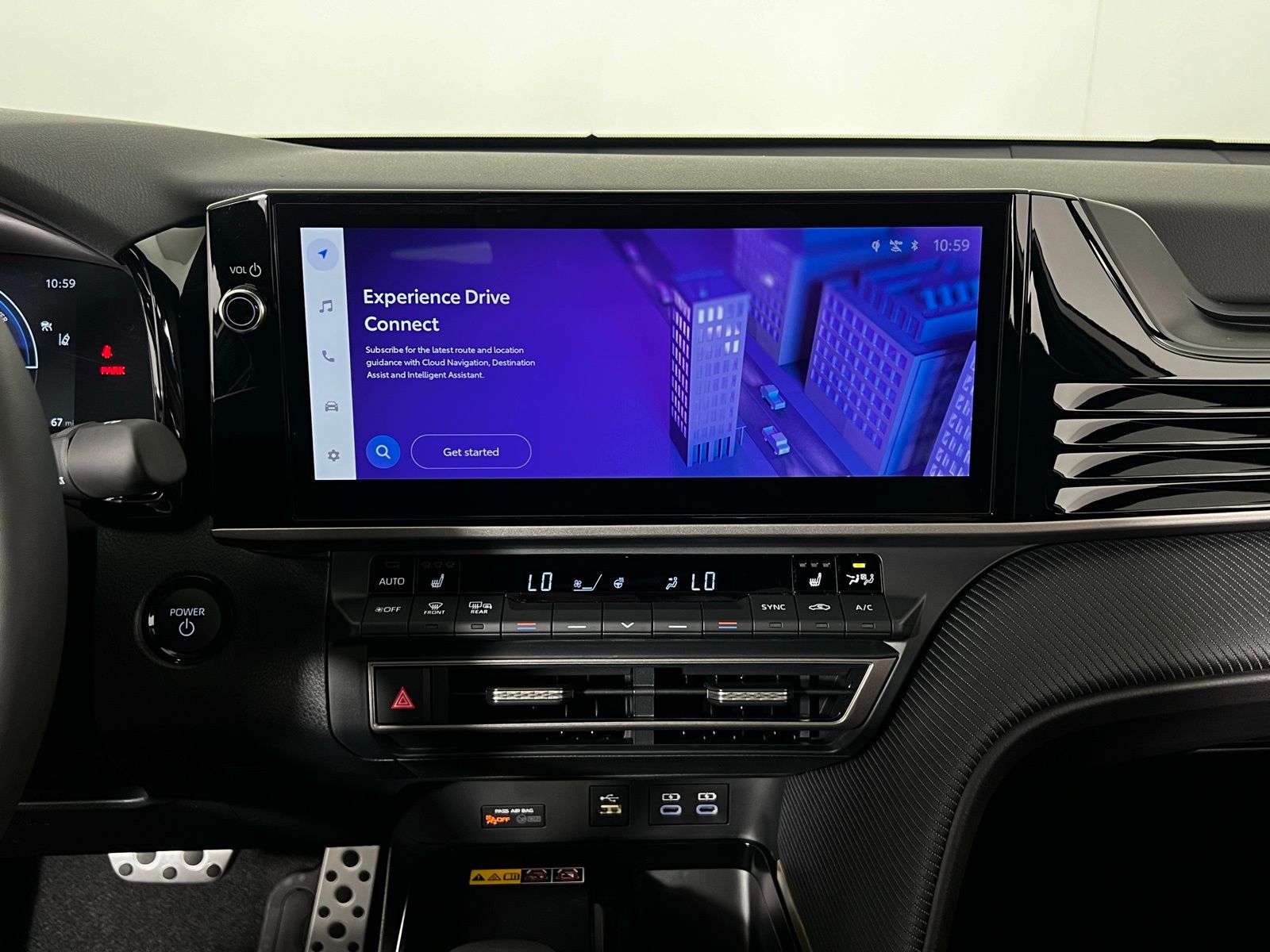 2025 Toyota Camry SE 14