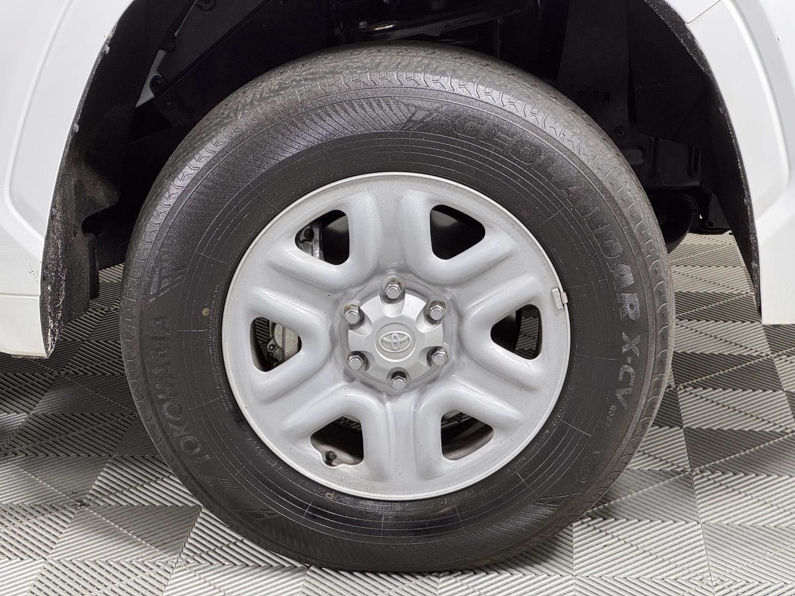 Used 2025 White Toyota SR image 24