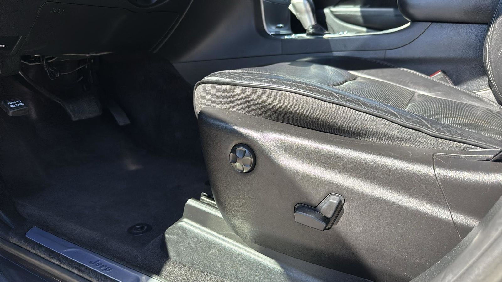 Used Car 2018 Jeep Grand Cherokee  Overland For Sale Under $25,000 In Austin, Texas