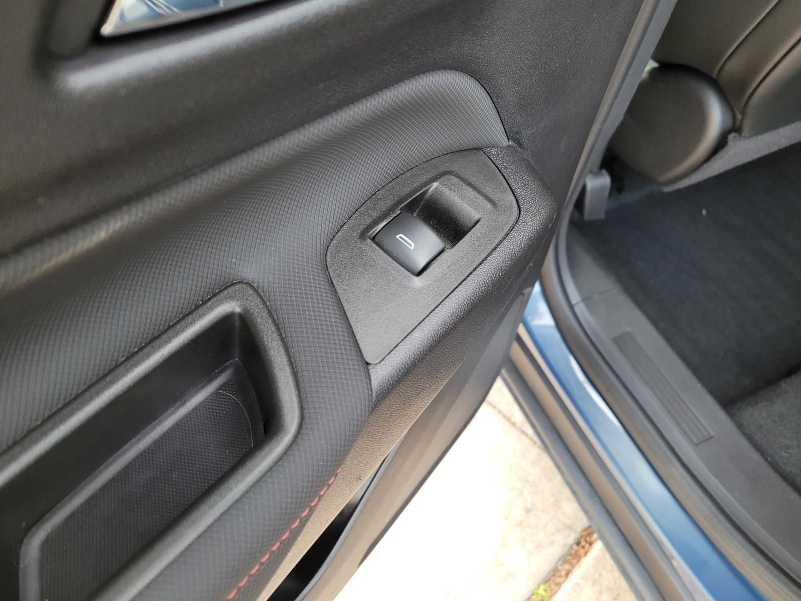 used 2024 Chevrolet Equinox car, priced at $23,990