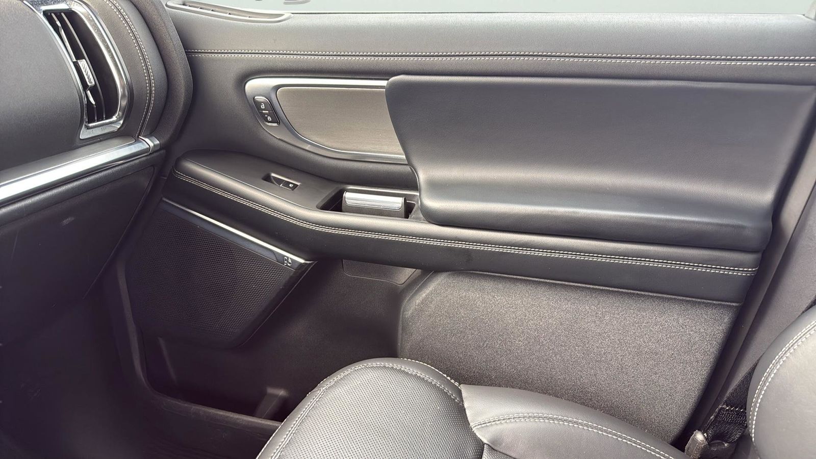 Used Car 2025 Ford Expedition Max  Platinum For Sale Under $80,000 In Austin, Texas