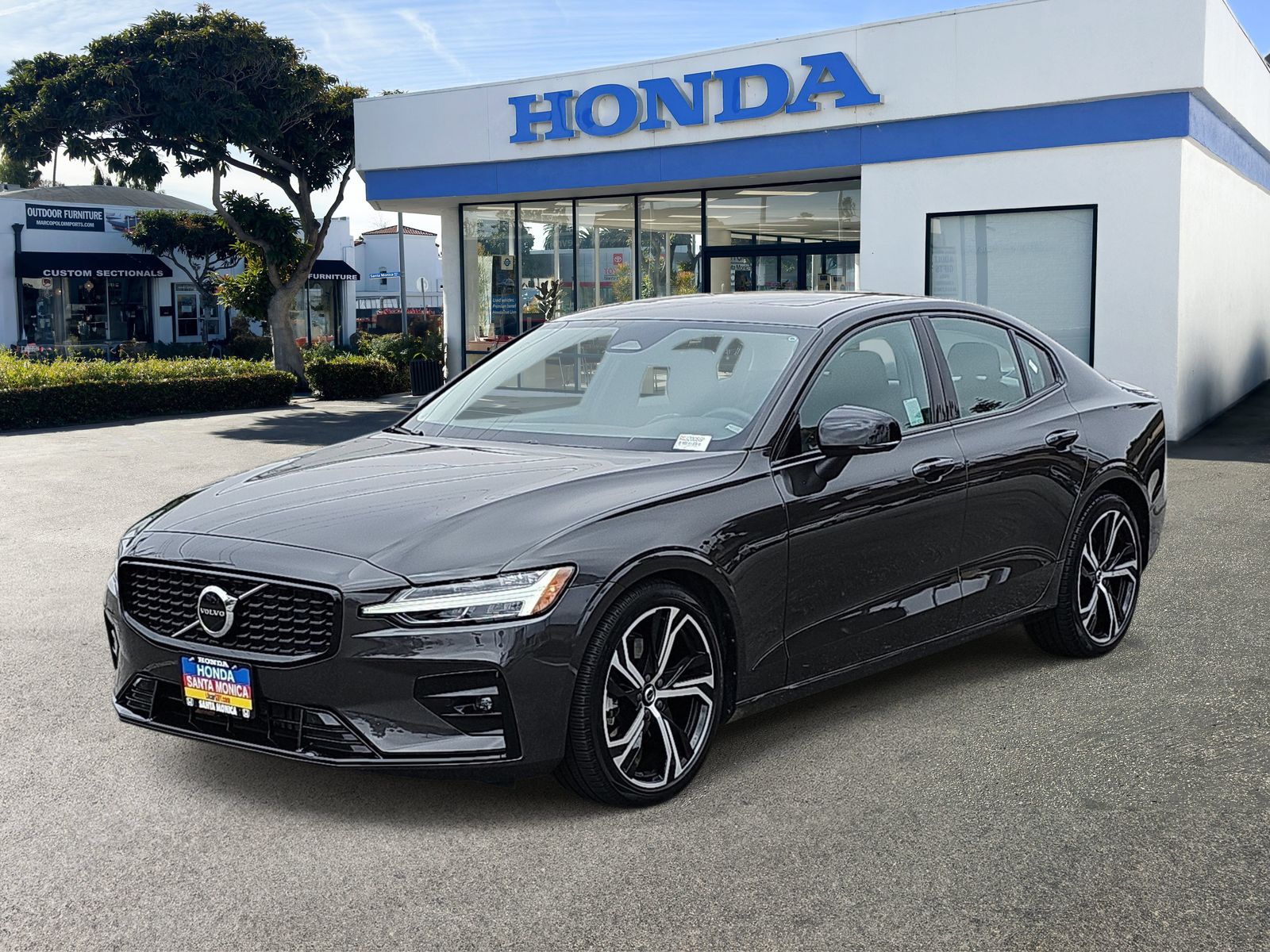 2024 Volvo S60 B5 Core Dark Theme AWD
