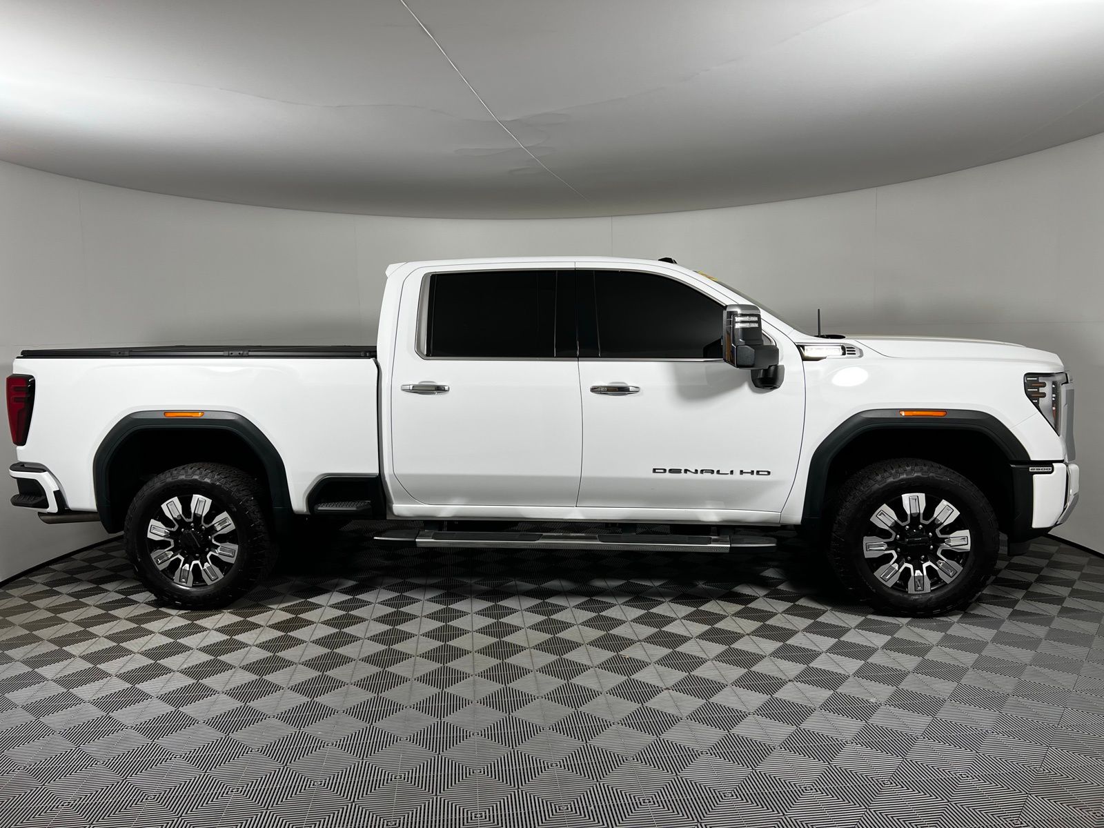 Thumbnail: 2024 GMC Sierra 2500 - 4