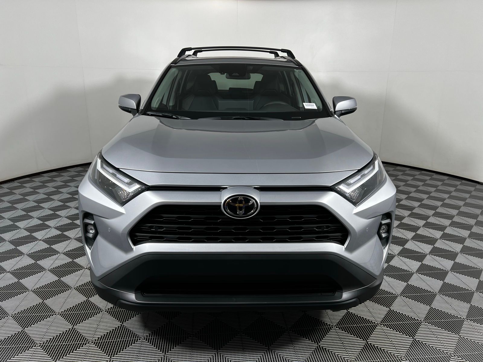2025 Toyota RAV4 XLE Premium 2