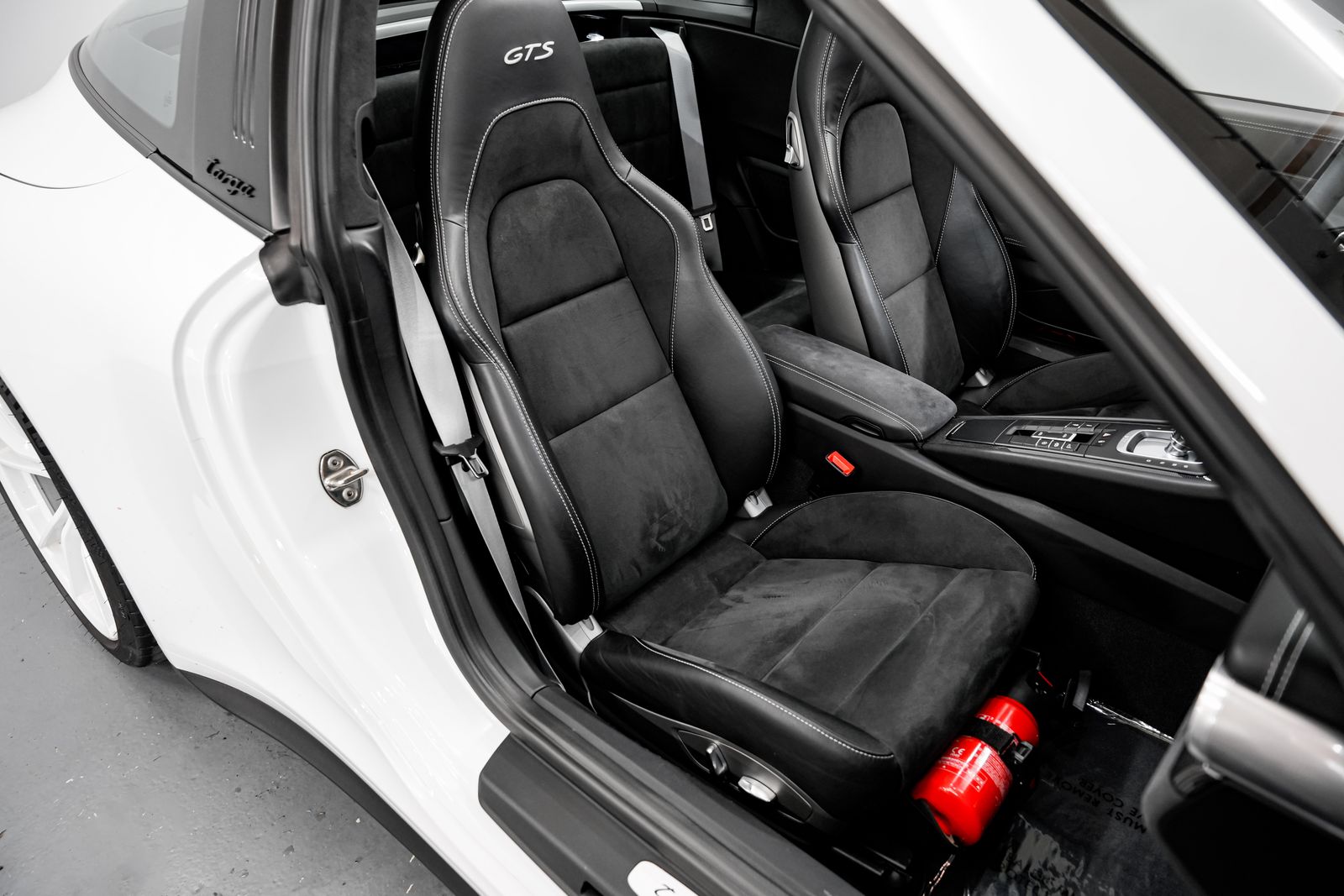 2019 Porsche 911 Targa 4 GTS — photo 28