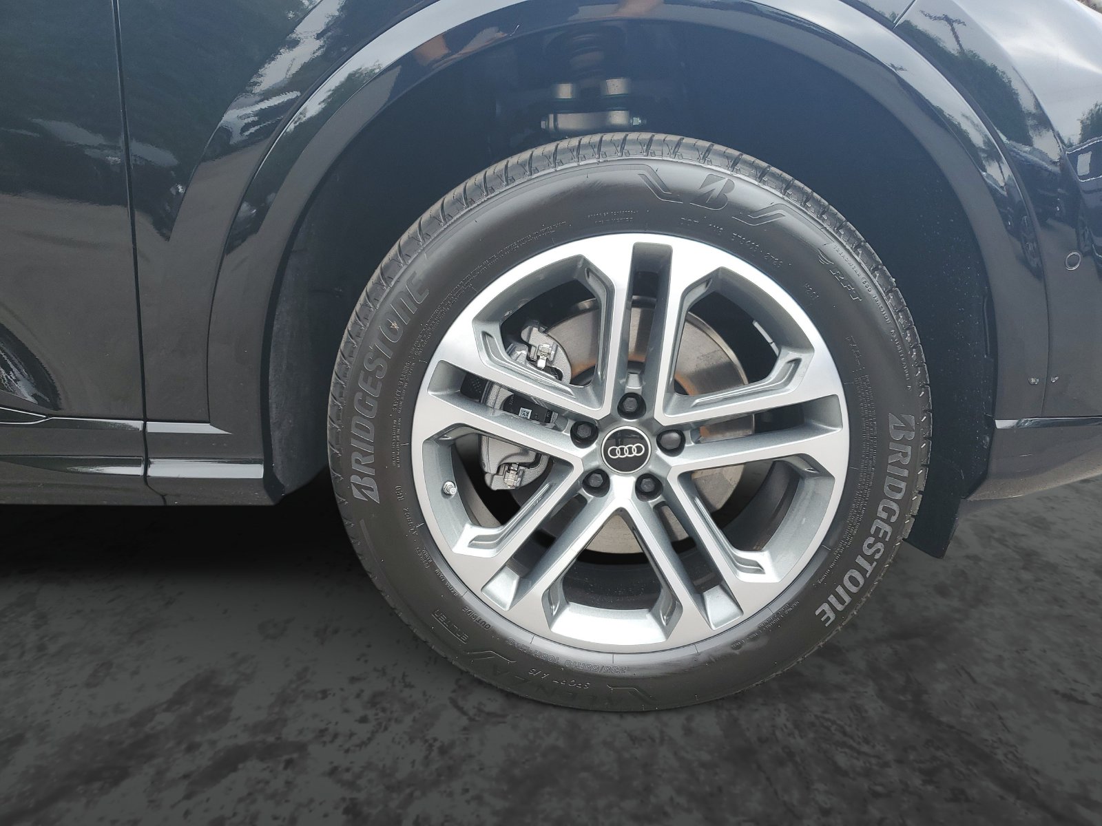 Vehicle photo