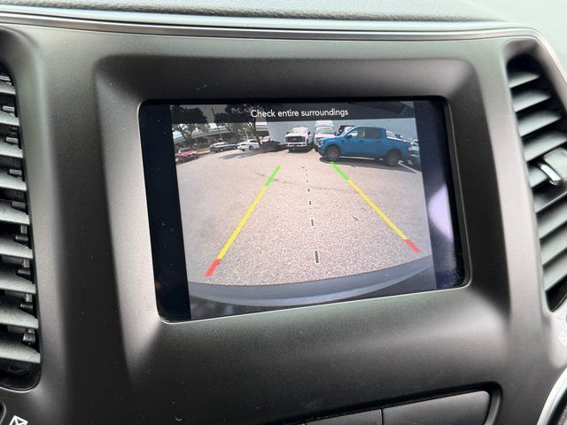 Used 2019 Diamond Black Jeep Latitude image 20