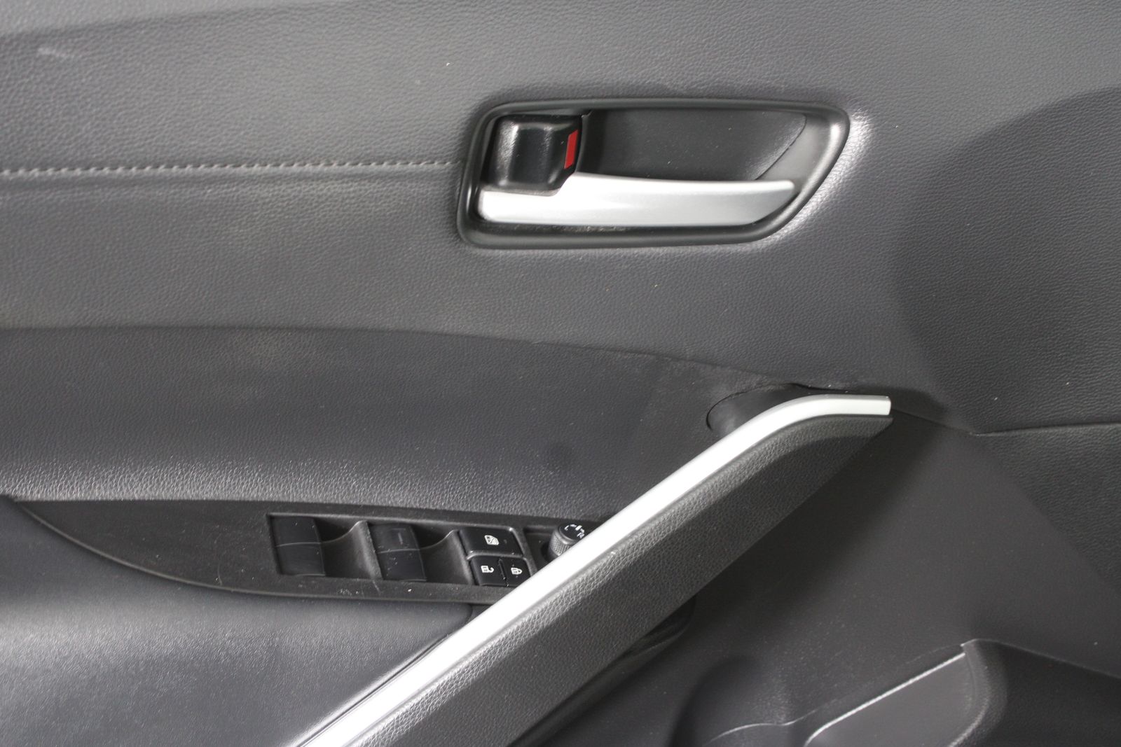 Used 2022 Beige Toyota XLE image 21