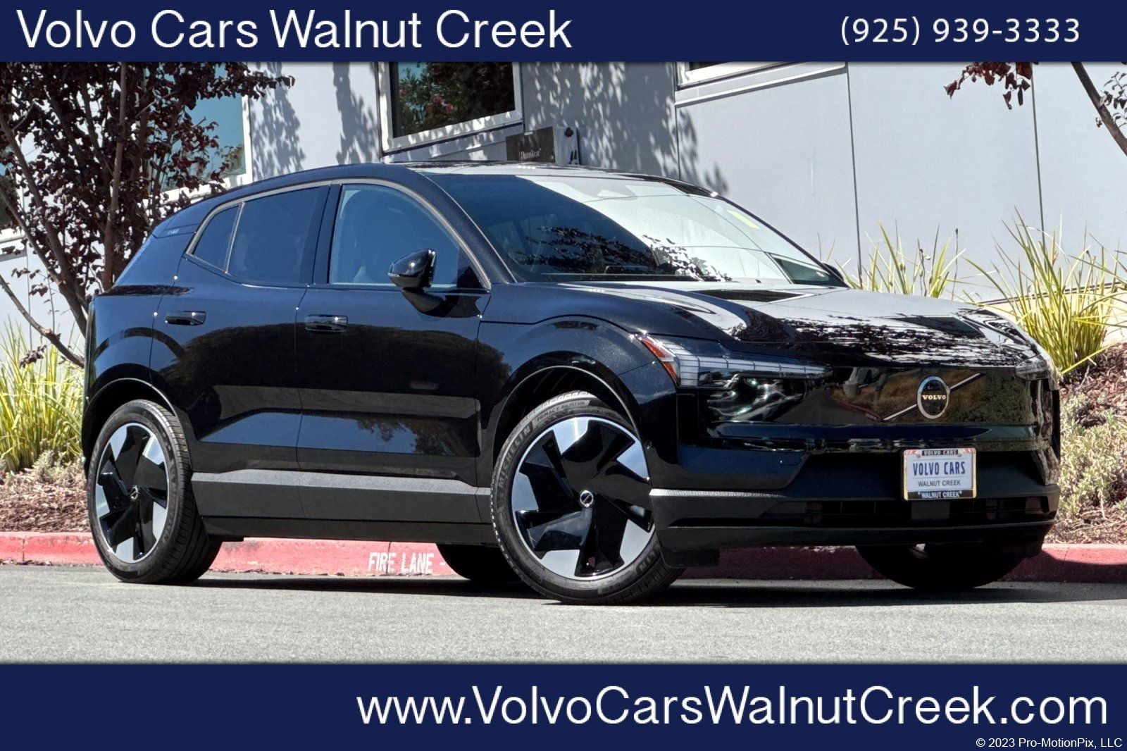 2025 Volvo EX30 Negro (Onyx Black Metallic) SUV/Crossover Tracción en las cuatro ruedas 1 velocidad Automática