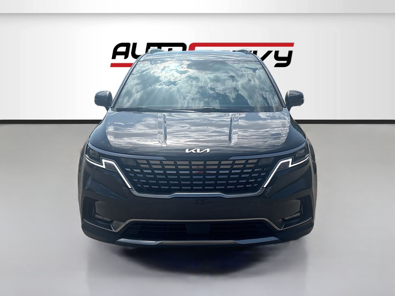 Used 2024 Gray Kia SX image 2