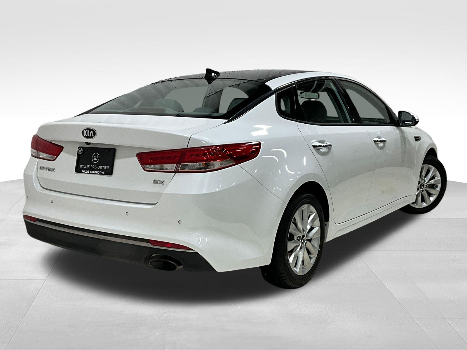 View vehicle photo 5