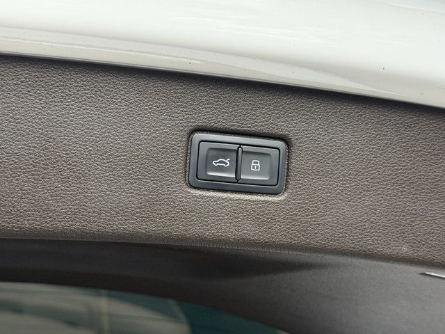 Used 2019 Carrara White Audi 55 Premium image 39