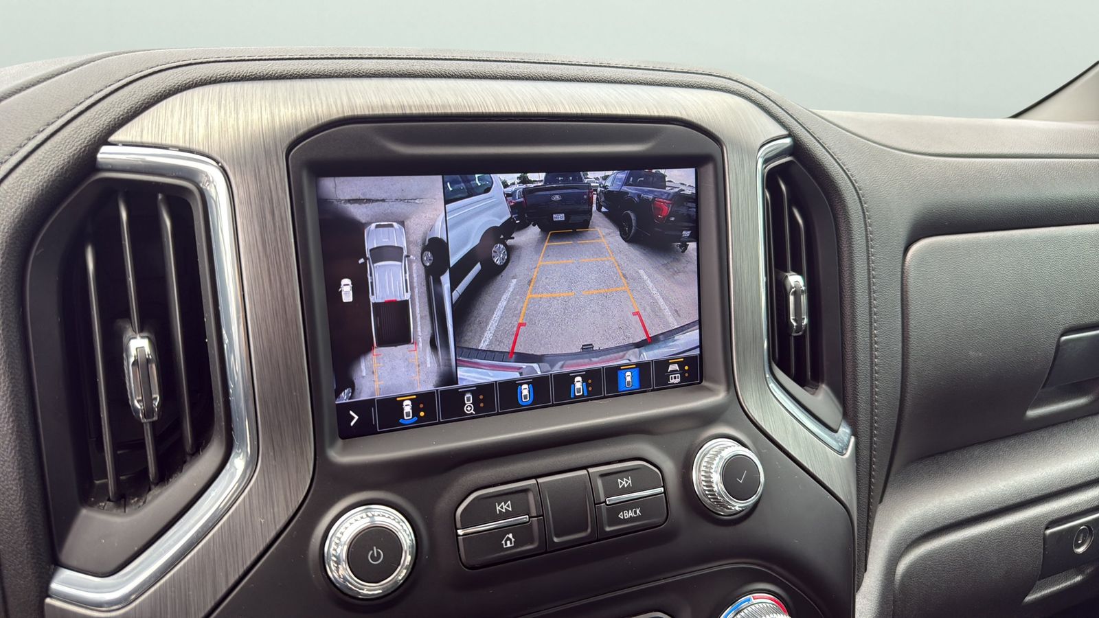Used 2023 Green GMC Denali image 18