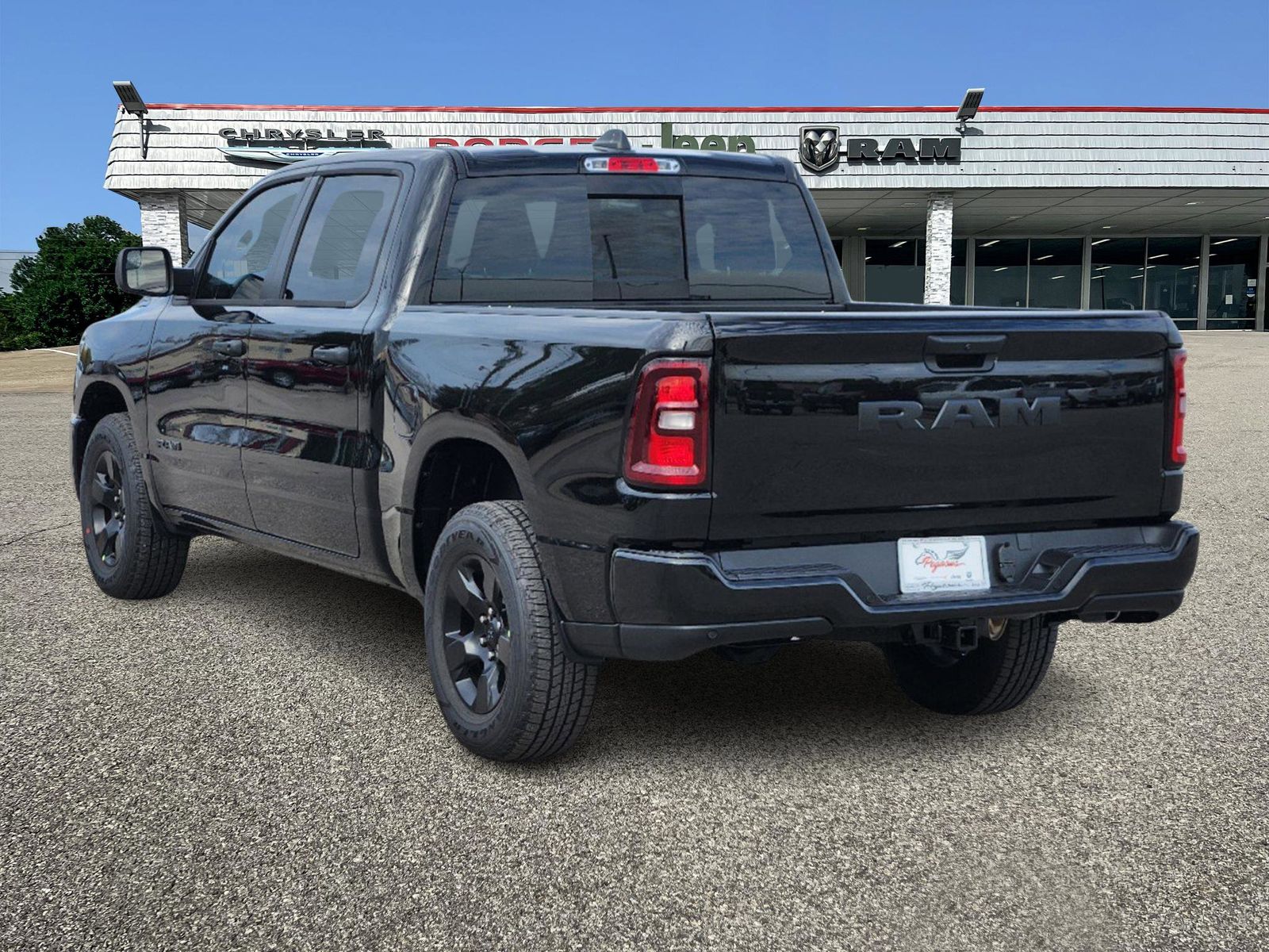 2025 Ram 1500 Tradesman 3