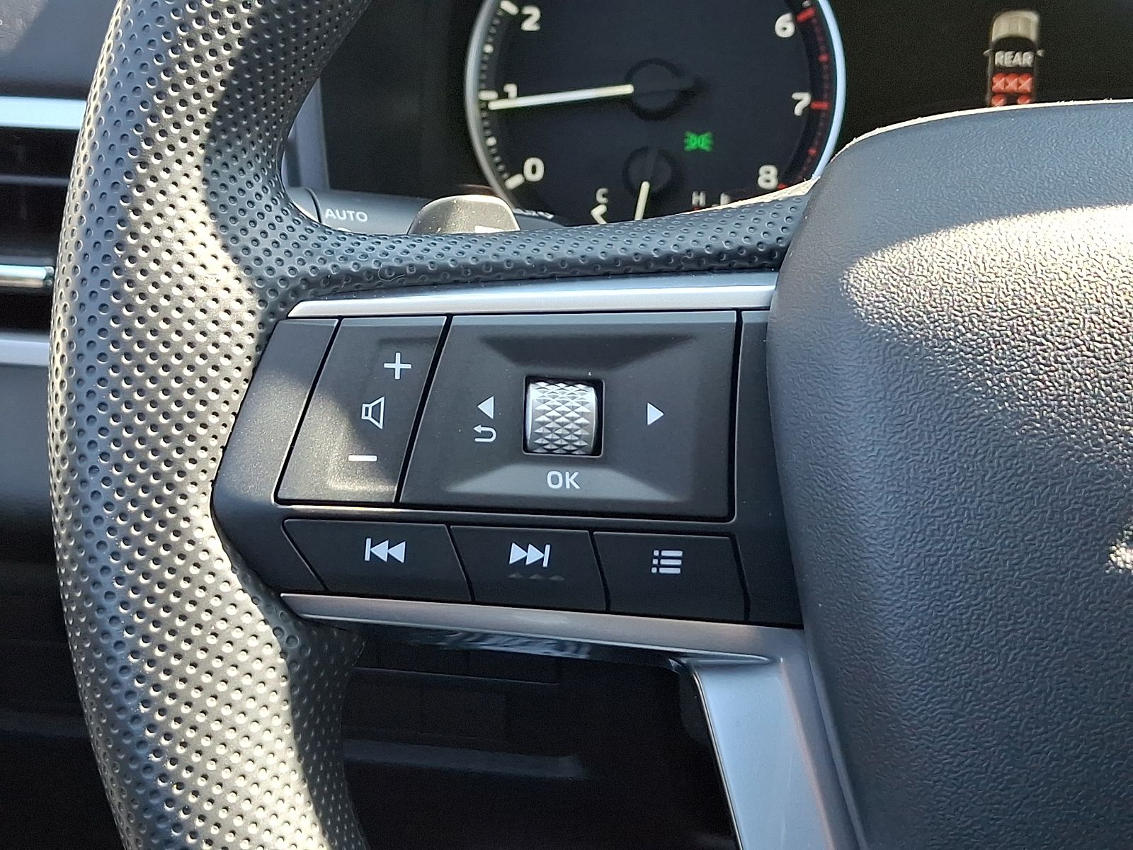 2026 Mitsubishi Outlander ES - Photo 18
