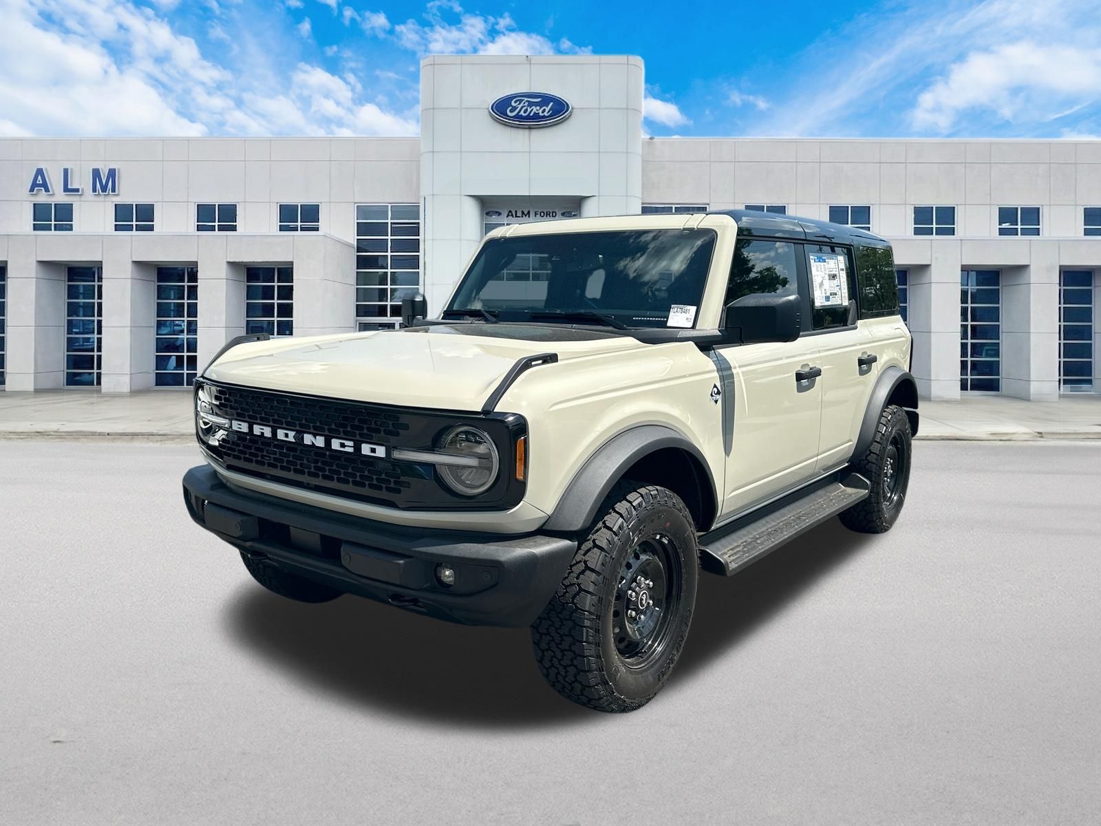 2026 Ford Bronco Outer Banks®