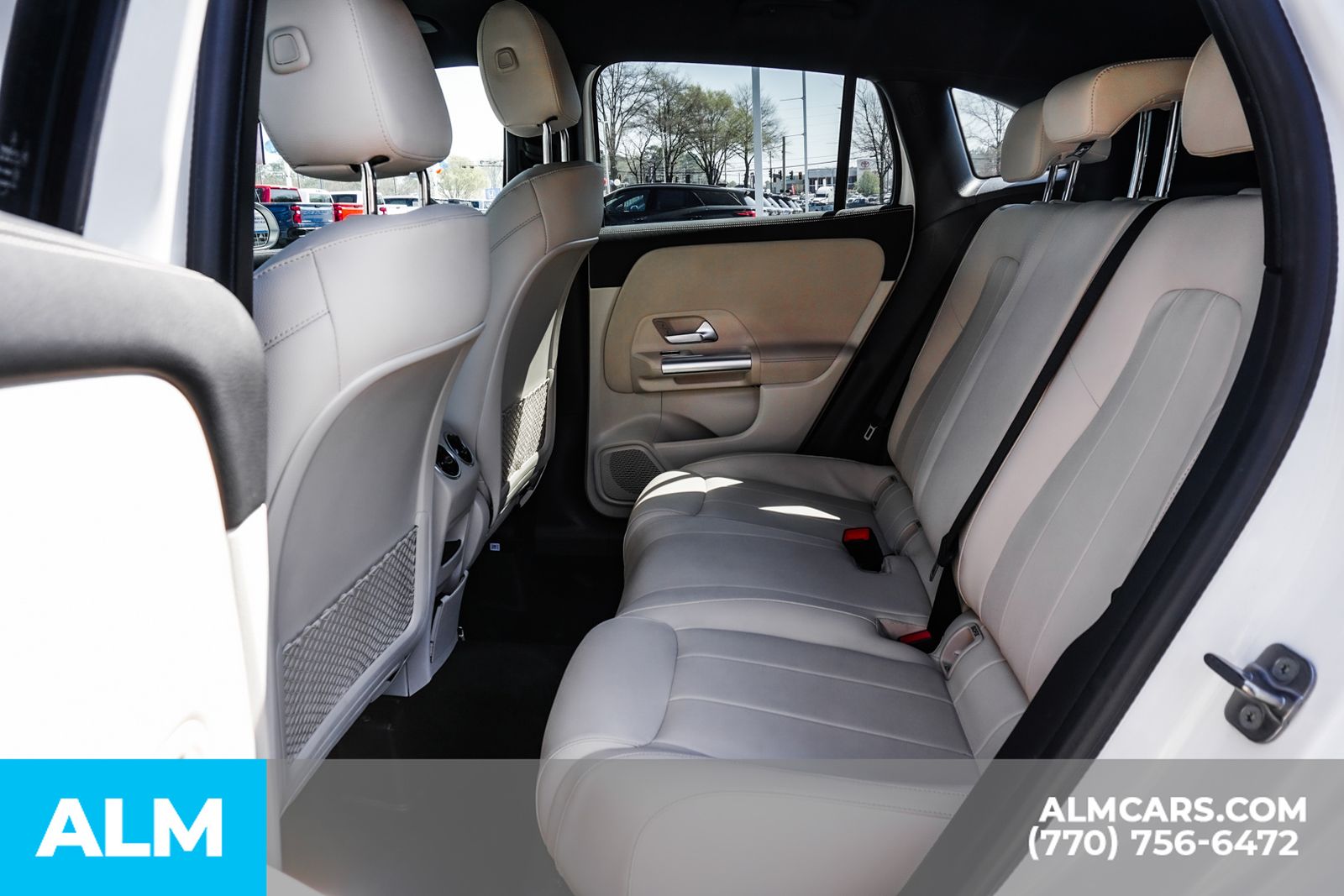 Used 2025 White Mercedes-Benz GLA 250 image 23