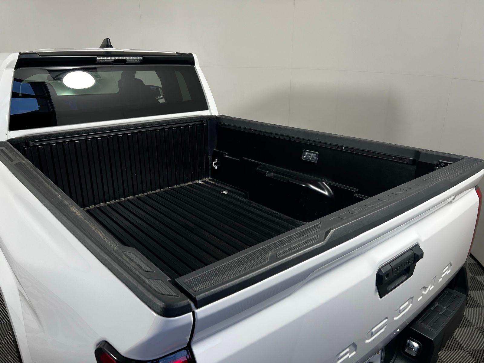 Thumbnail: 2024 Toyota Tacoma - 21