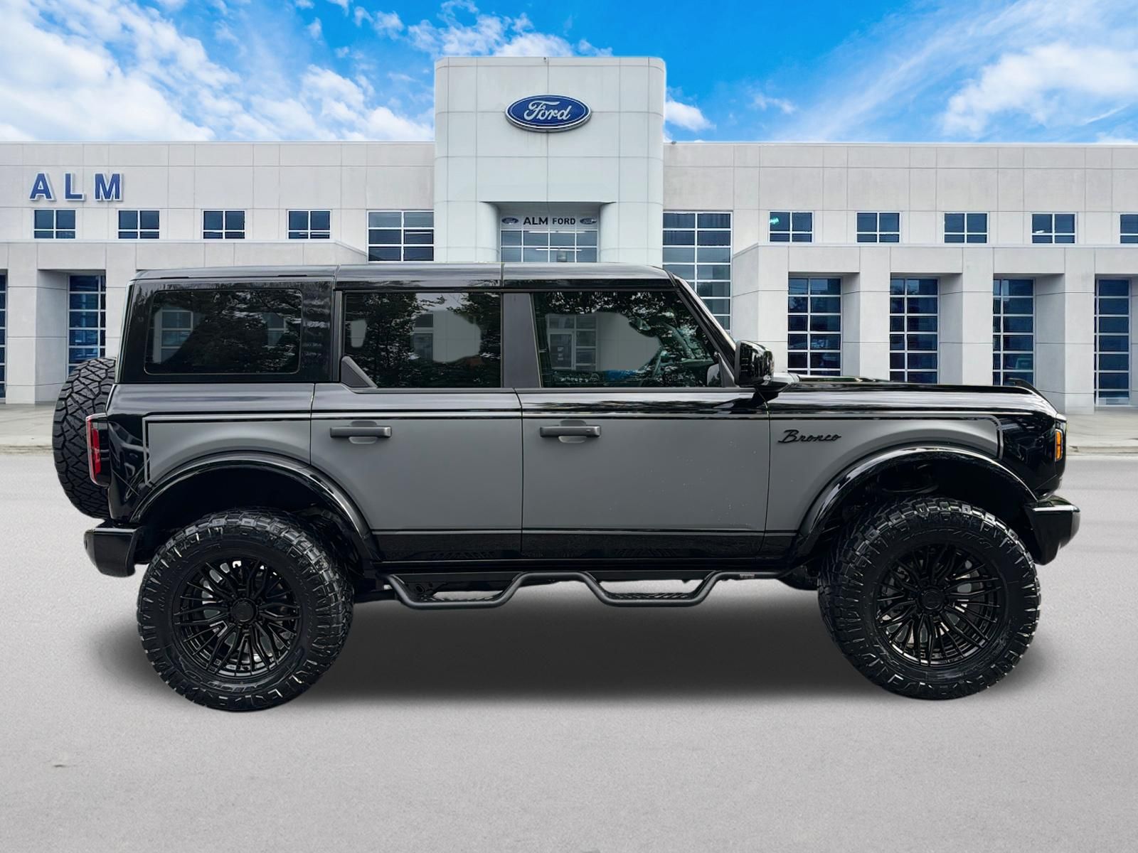 New 2026 Shadow Black Ford Outer Banks® image 5