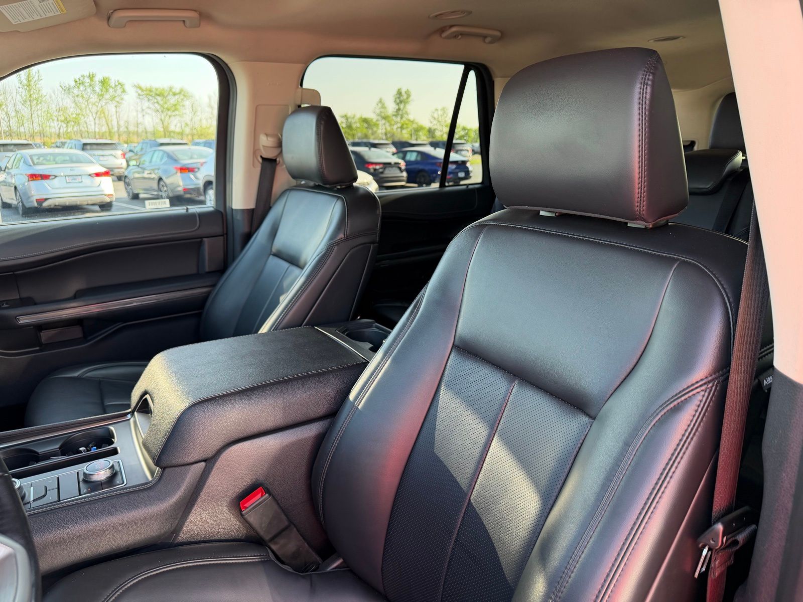 2024 Ford Expedition image 14