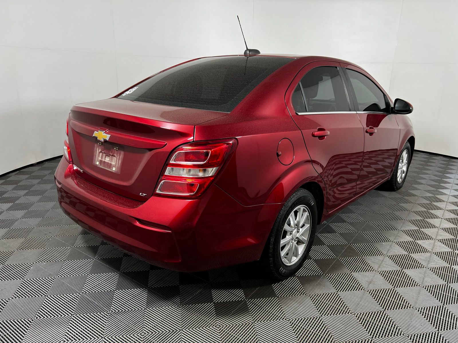 Thumbnail: 2018 Chevrolet Sonic - 5