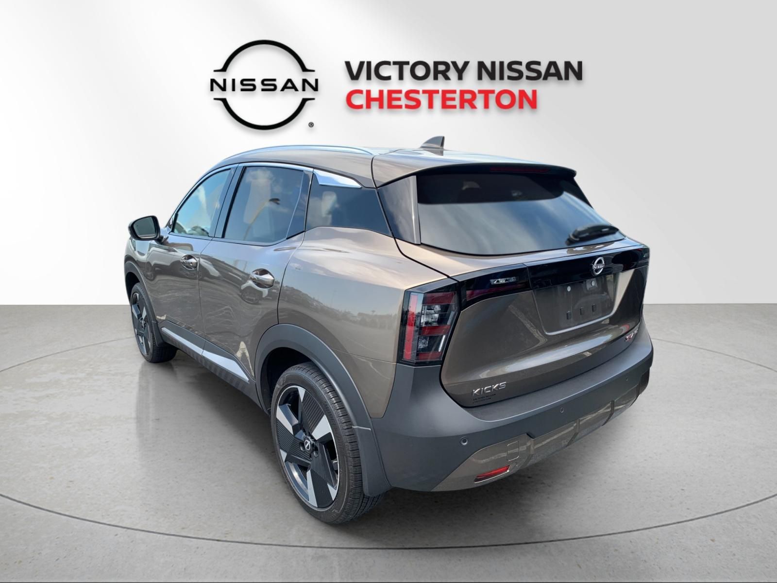 Used 2025 Brown Nissan SR image 3