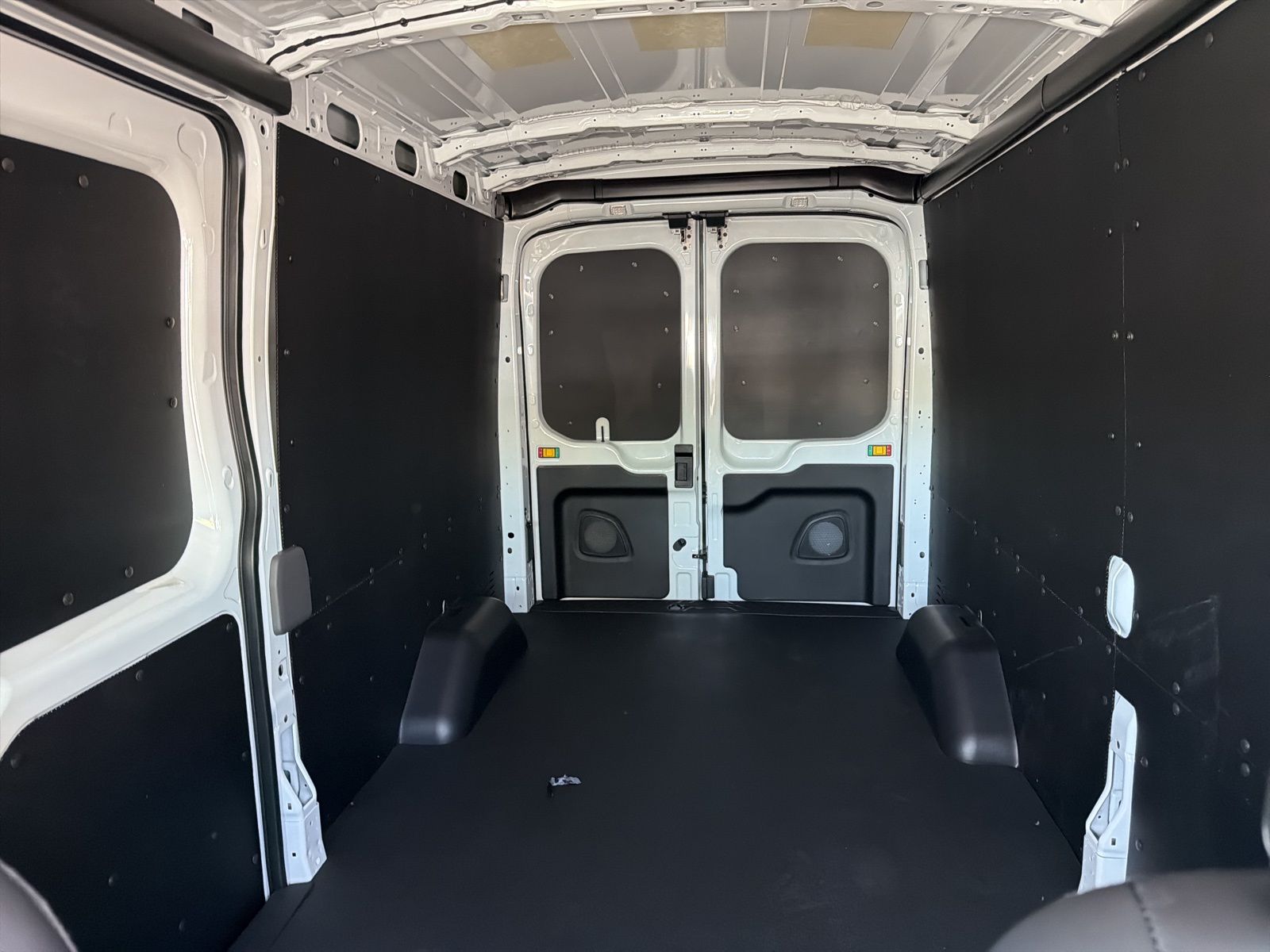 New 2026 Oxford White Ford Base image 22