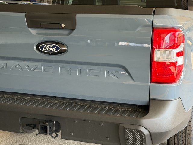 New 2025 Azure Gray Metallic Tri-Coat Ford XLT image 14