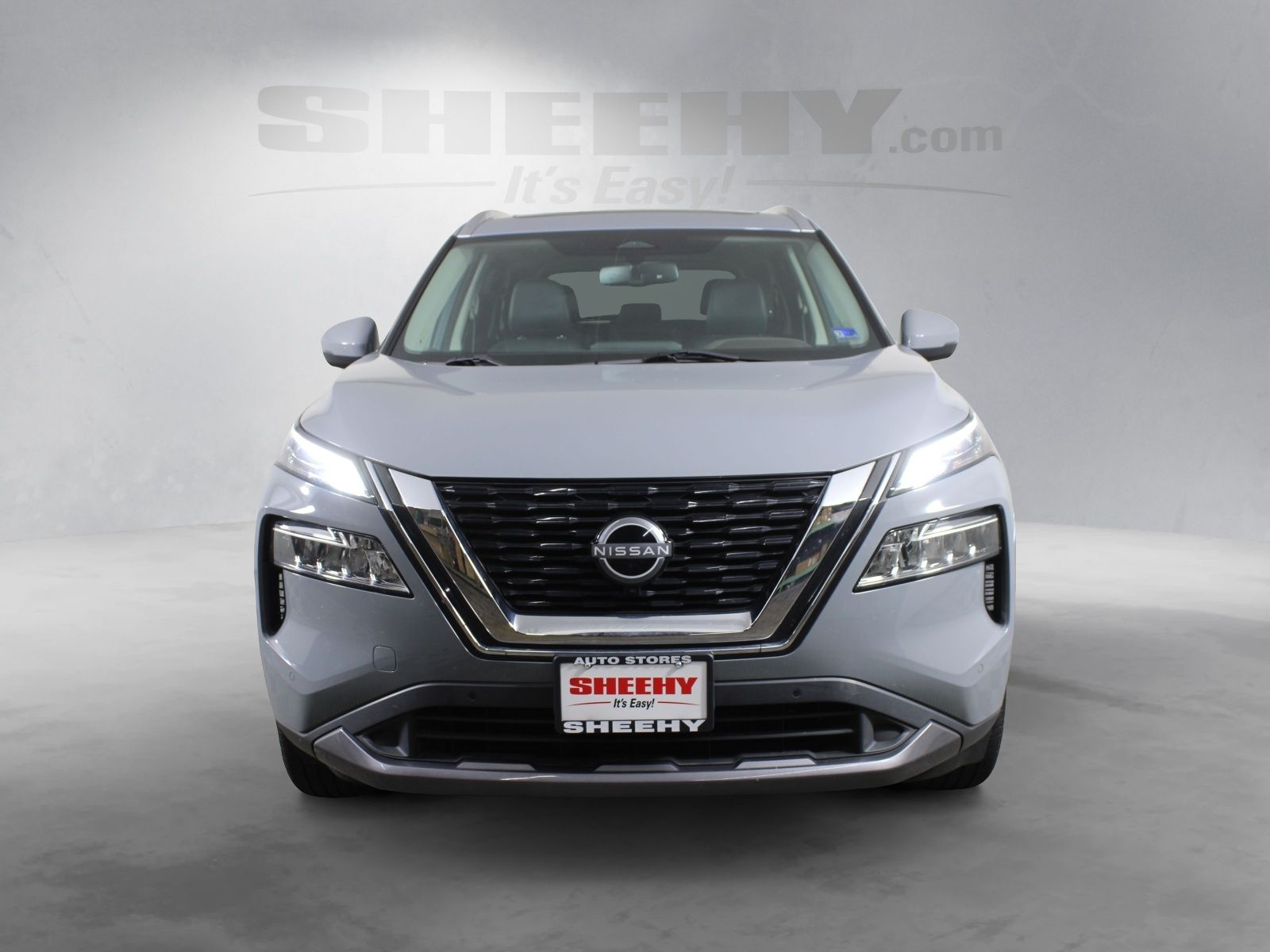 Used 2023 Gray Nissan SL image 13